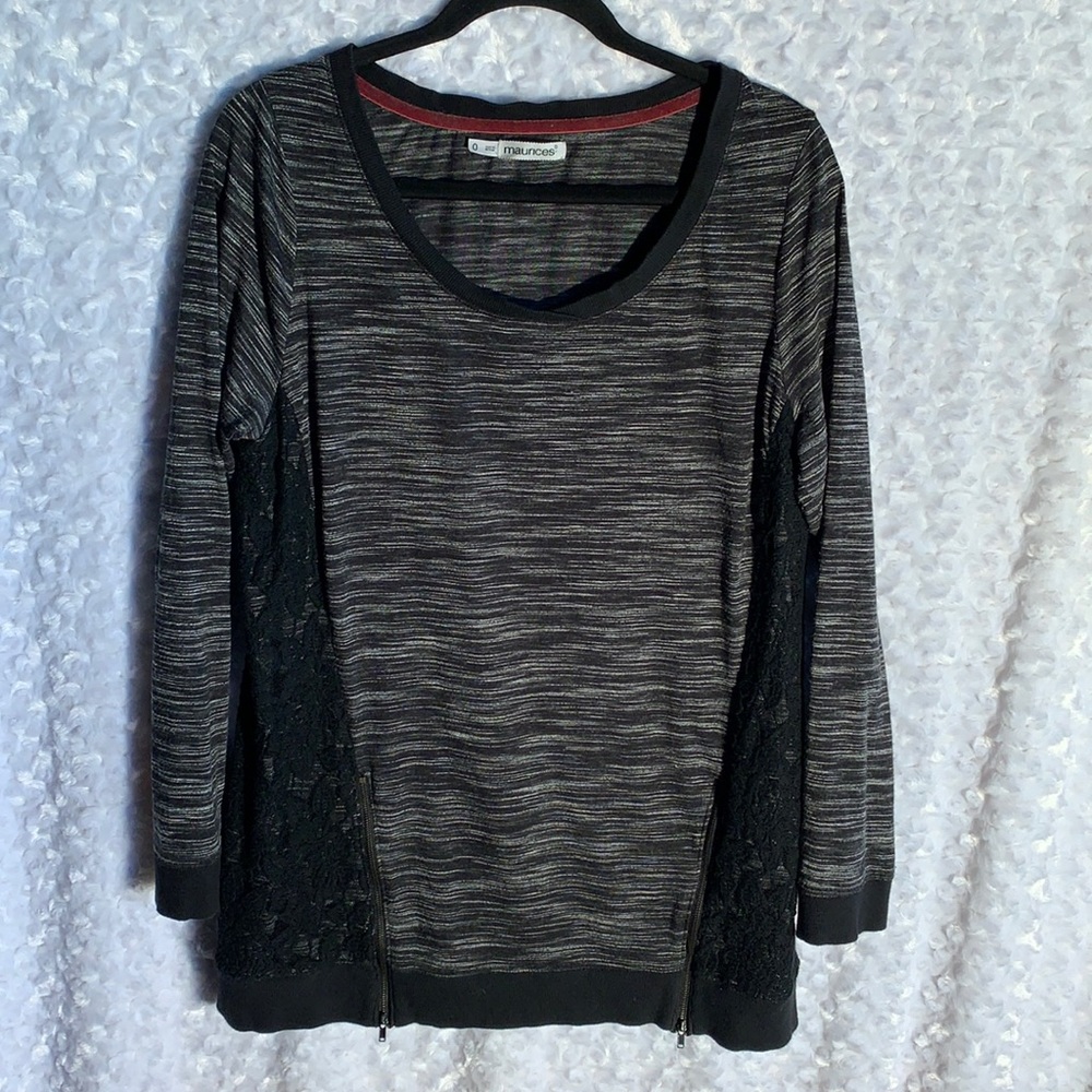 Lace inserts on sides  U Neck